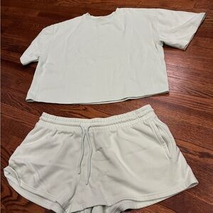 Universal Thread Light Green Lounge Set